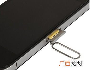 手机的卡槽怎么打开,oppo手机怎么取卡槽？