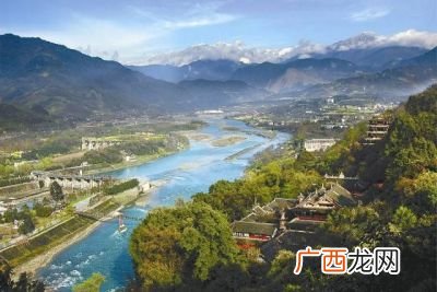 都江堰是谁修建的,都江堰是哪个皇帝修的？