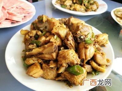 孜然鸡块怎么做,孜然鸡胸肉做法？