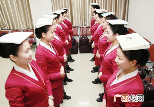 高铁乘务员的条件都包括哪些,高铁乘务员招收条件有哪些？