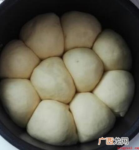 电饭锅怎么蒸面包 教你一招轻松煮出香喷米饭 电饭锅怎么蒸面包