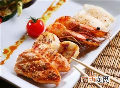 隔夜饭可以放几天,饭冻了两天还能吃吗？