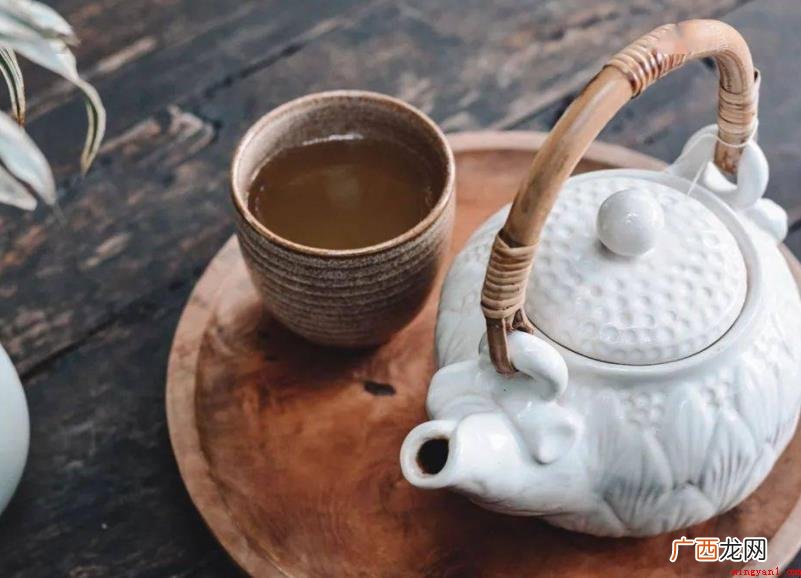 千秋大业一壶茶下一句是什么