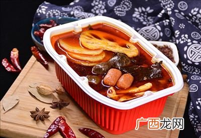 方便自热火锅怎么使用,蜀大侠自热火锅使用方法？