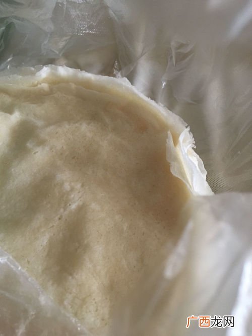 一张手抓饼皮多少热量,一个手抓饼多少碳水？