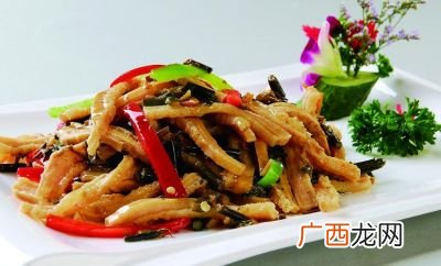 牛肚怎么炒才好吃又简单,炒牛肚前要焯水吗?