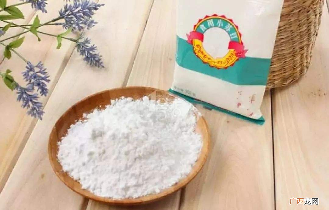 干酵母是小苏打吗,酵母可以代替小苏打吗？