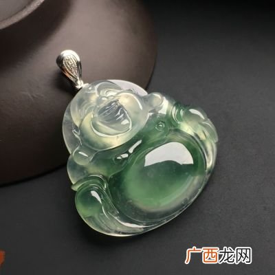 翡翠弥勒佛吊坠代表什么,弥勒佛吊坠的寓意？