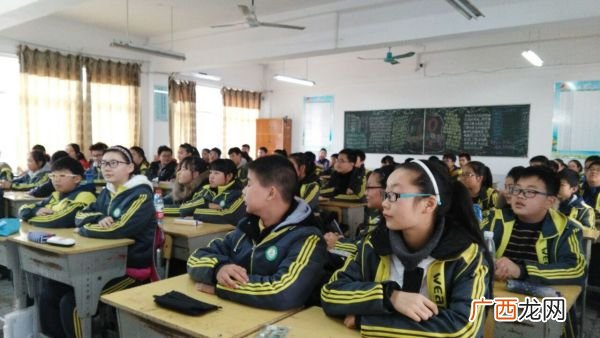 荆州市实验中学的学校领导,湖北实验高中属于私立学校吗？