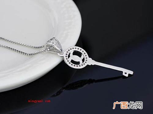 洗银水一次用的不必过多,会发觉其光亮如新口 s925银是啥意思？