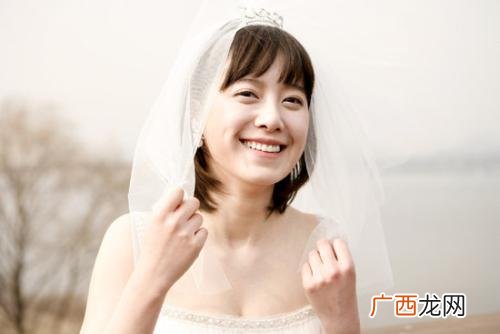 韩娱小说女主韩佳人宋慧乔之类,所有女明星韩语名字？