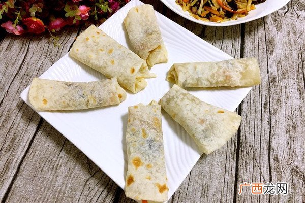 烤鸭卷饼的饼皮怎么做,卷鸭饼的正宗做法?