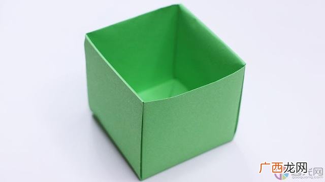怎么折纸垃圾桶,怎么折垃圾桶正方形？