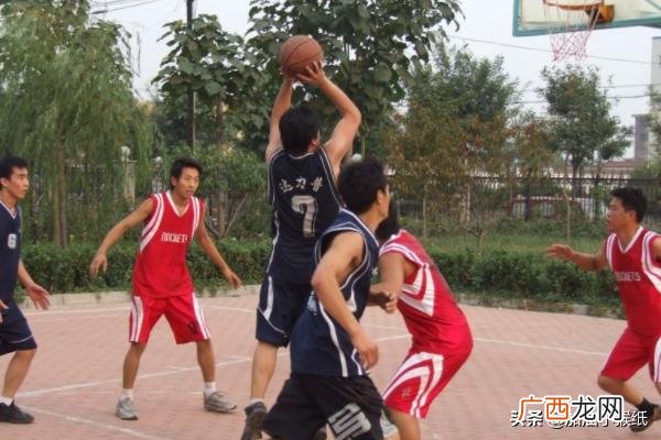 运球篇篮球基本功:如何练习运球,篮球基本功怎么练？