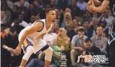 运球篇篮球基本功:如何练习运球,篮球基本功怎么练？