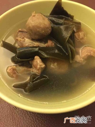 海带骨头汤最正宗的做法,石橄榄炖排骨可以加海带吗?