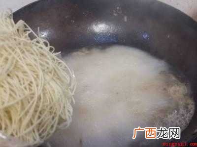 桶装拉面怎么吃