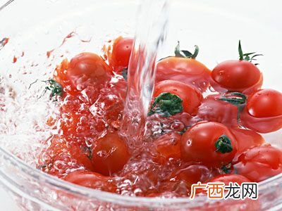 西红柿热量多少卡,一斤的圣女果相当于一天的热量吗？