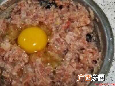 水汆丸子怎么调肉馅