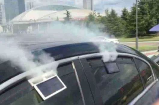 汽车长期暴晒有什么危害,天气热了,汽车长期晒太阳对车子有什么影响？