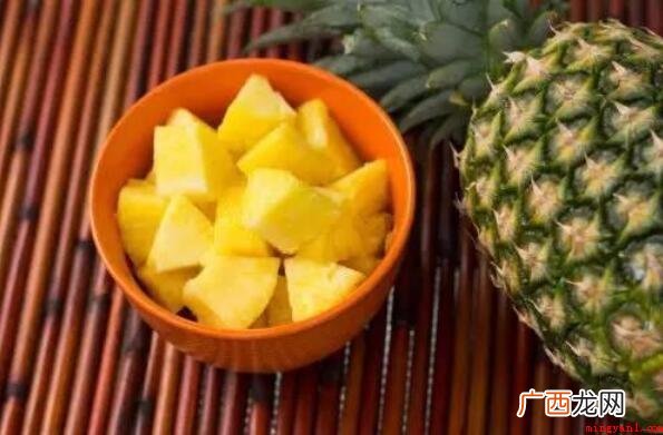 菠萝泡盐水有什么用_健康频道 菠萝泡盐水有什么用