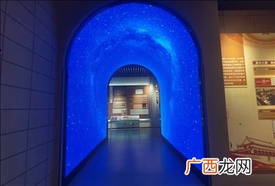 异形屏是什么东西,什么是notch屏和amoled？