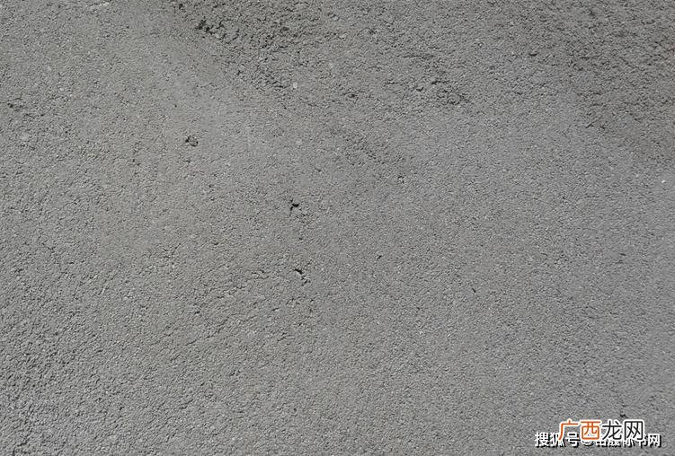 水泥地面起砂解决办法有哪些,起砂水泥地面处理方法？