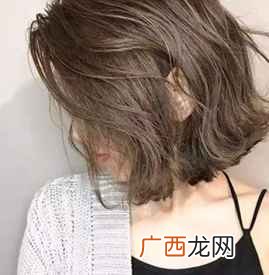 头发卷是什么原因,为什么头发会自然卷起来？