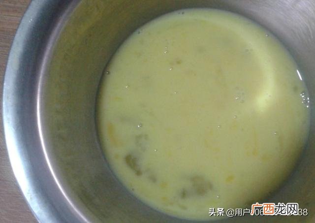 青瓜炒鸡蛋怎么炒,黄瓜配什么炒好吃又好看？