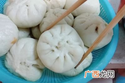 萝卜丝包子的馅怎么做好吃,萝卜丝包子馅要焯水？