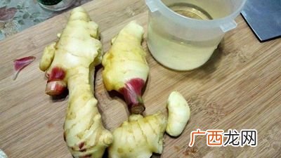嫩生姜如何腌制好吃,怎样腌制生姜片既脆又好吃？