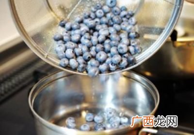 果酱盘饰果酱是怎么调的,画果酱画的果酱怎么做的？