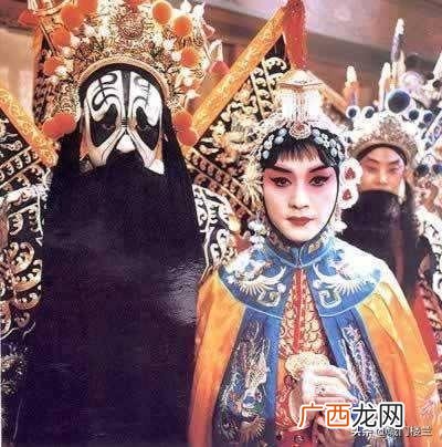 霸王别姬是谁的故事,历史上的霸王别姬讲的什么？