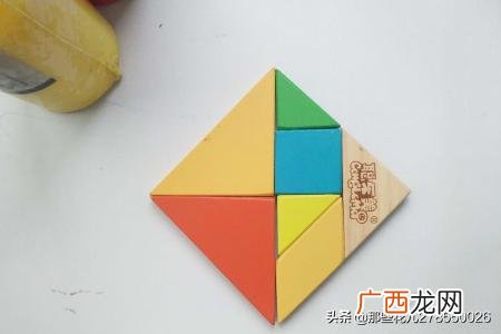如何用七巧板拼正方形,怎样将七巧板摆成正方形？