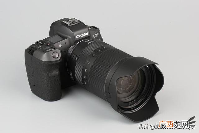 镜头的焦距指的是什么,镜头18一300代表什么？