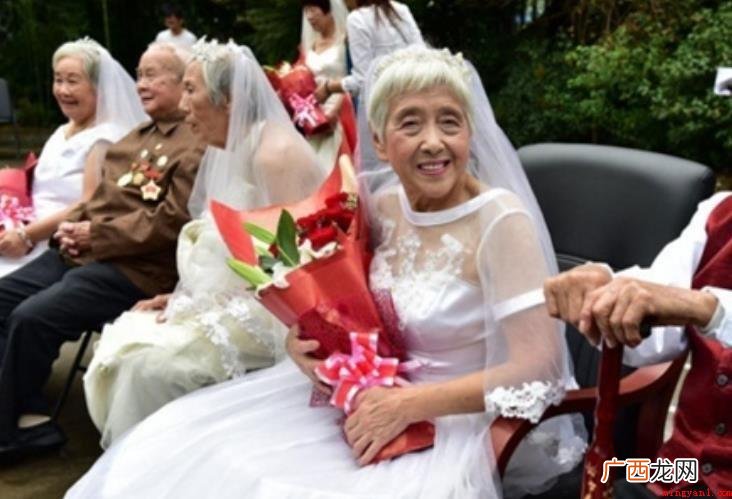 银婚感受的经典句子有什么 银婚感悟的经典句子有哪些