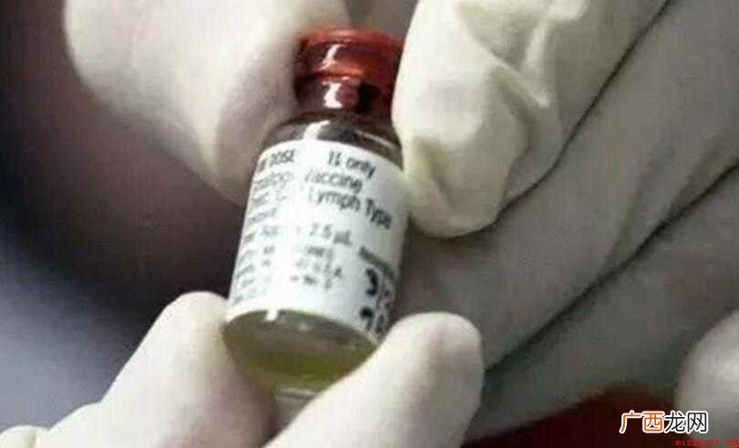 天花疫苗是谁发明 天花疫苗是谁发明的