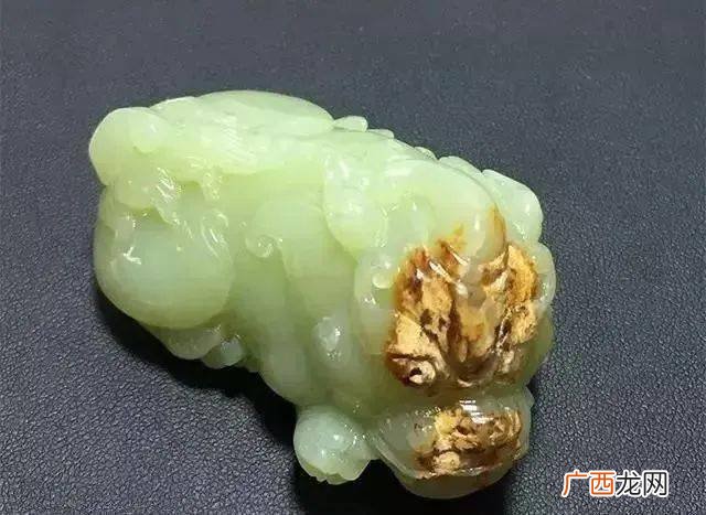 什么岫玉花玉,岫玉斑斓手镯什么意思？