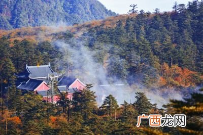 济南峨眉山在哪里,泰山和峨眉山哪个高？
