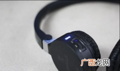 双耳无线蓝牙耳机用法,双耳蓝牙耳机怎么配对？