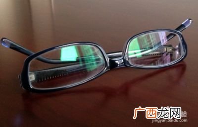 怎样正确清洗眼镜,眼镜怎么清洗和保养？