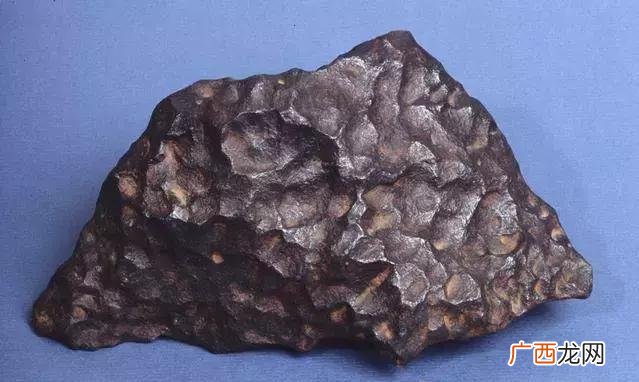 石陨石的鉴定方法,陨石鉴别？