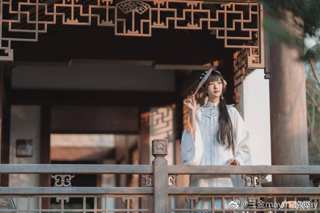 长安陌上无穷树,一个官一个角丝读什么？