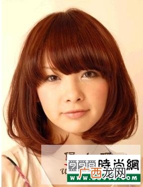 大脸适合什么发型,50多岁大脸适合什么发型？