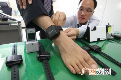 电子镣铐是什么意思,电子脚镣利弊？