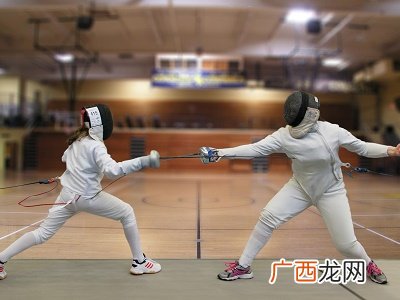 击剑是什么怎么的运动,击剑是西洋剑吗？