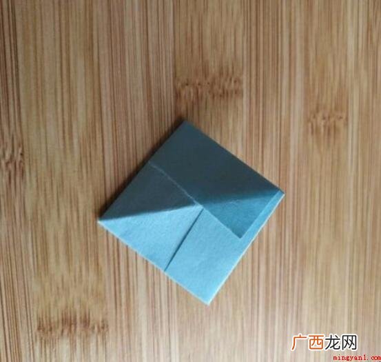 怎么折小船 折好了一只小船 怎么折小船