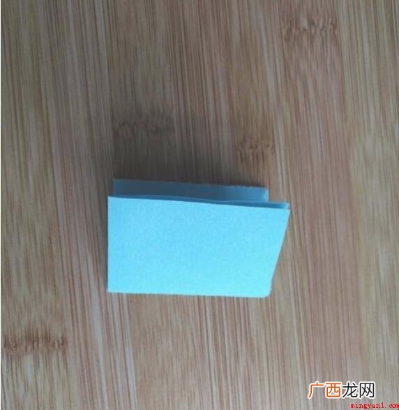 怎么折小船 折好了一只小船 怎么折小船