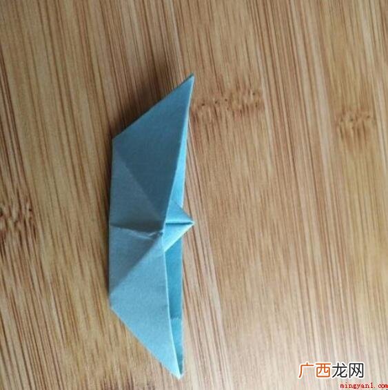怎么折小船 折好了一只小船 怎么折小船