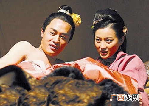 侍妾跟妾妾侍媵有什么相同和不同,媵的读音是什么？